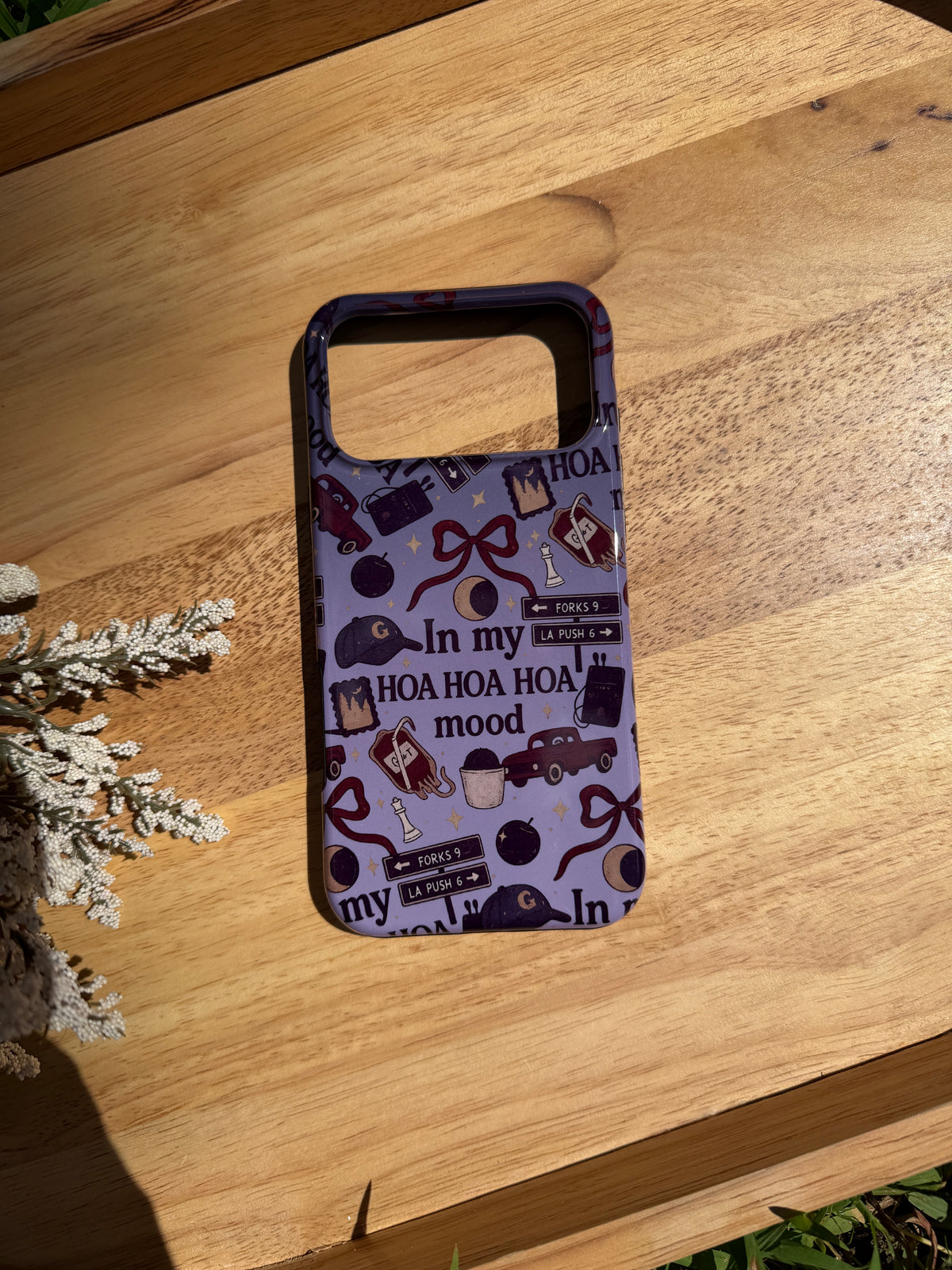 Hoa Hoa mood purple phone case with twilight themed illustrations 